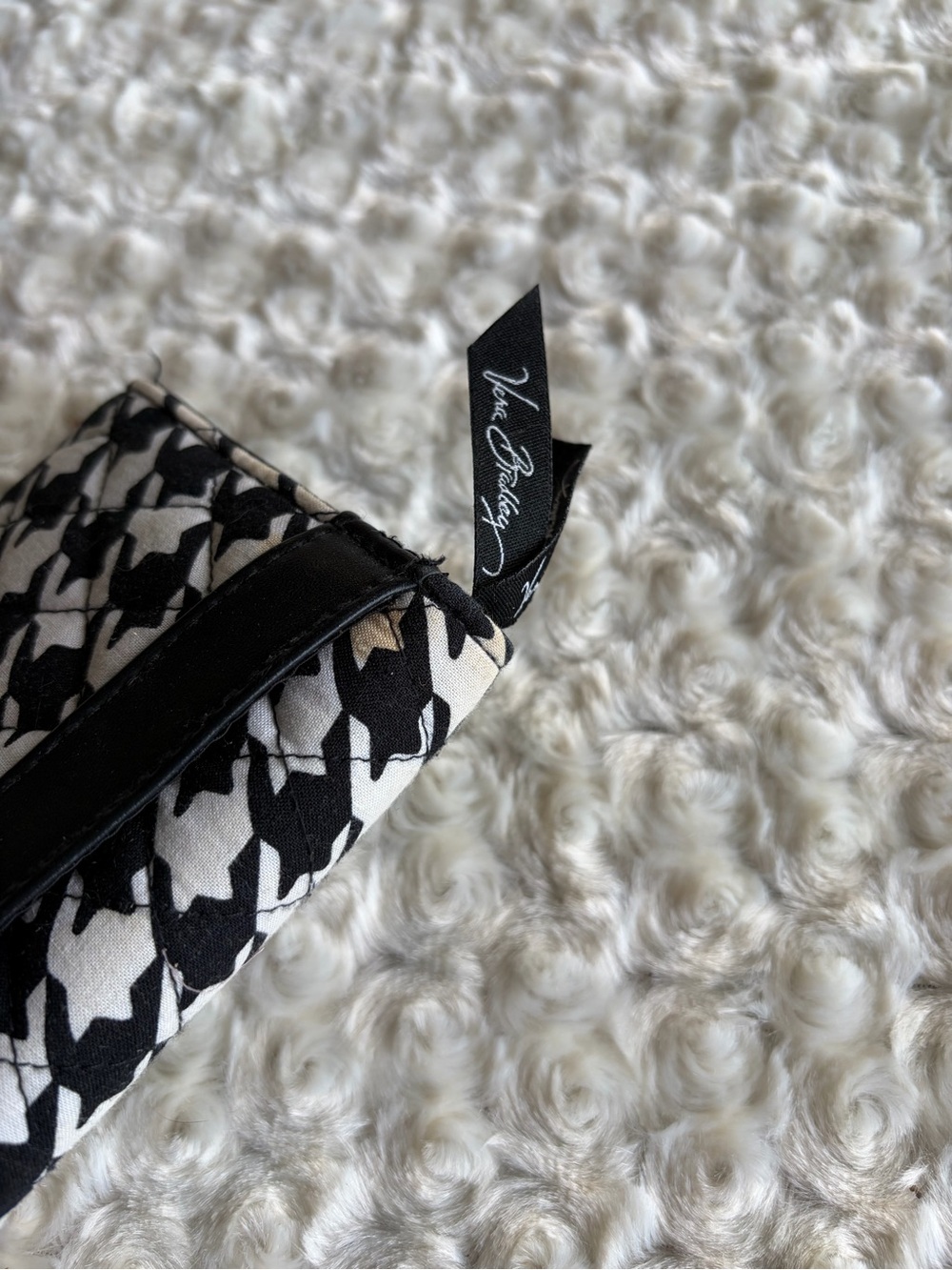 Vera Bradley Black & White Houndstooth Women's Wallet - Quilted Style Trifold - Picture 3 of 7